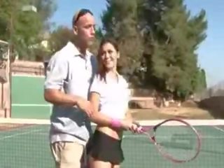 Hardcore umazano video pri na tenis sodišče
