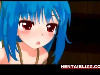 Servitù 3d hentai divinity prende frustato e culo iniezione con un clistere